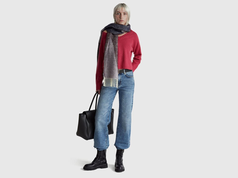 v-neck sweater in wool blend