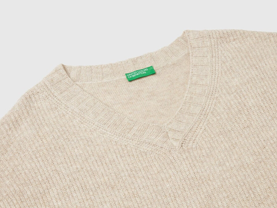 v-neck sweater in wool blend
